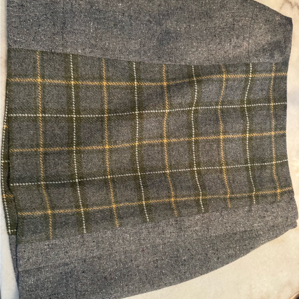 Banana Republic Gray and Green Plaid A-Line Skirt